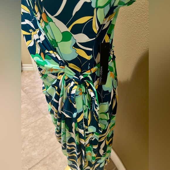 Maggy London Matte Jersey Wrap Dress, Size 10, EUC! - Picture 2 of 13